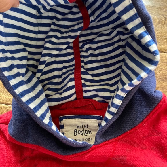 Mini Boden hooded sweatshirt - Picture 3 of 7